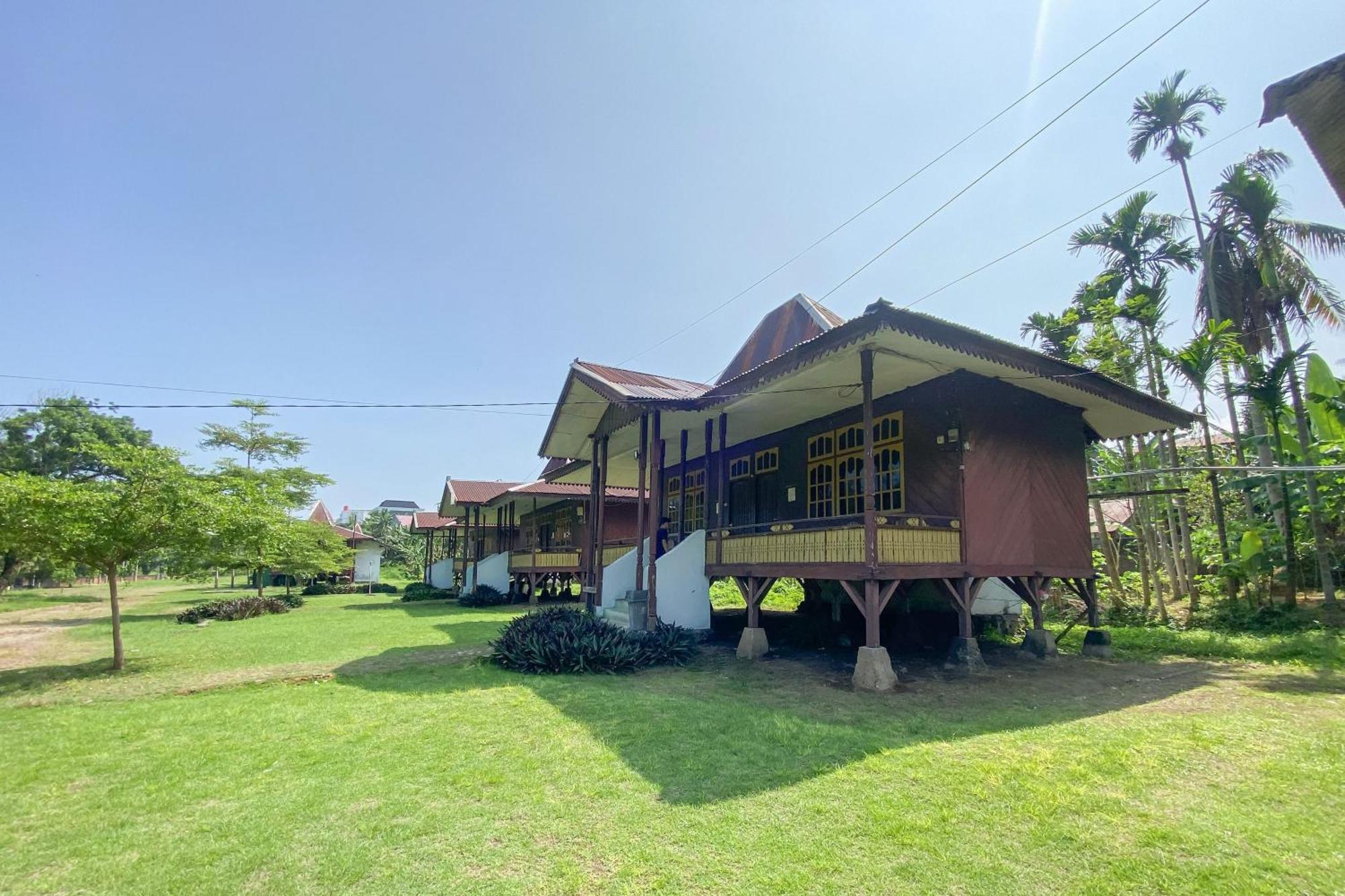 Hotel Pantai Panjang Bengkulu Redpartner Zewnętrze zdjęcie